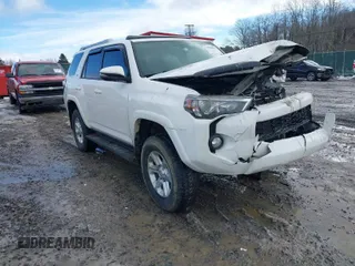 2018 Toyota 4Runner SR5 with VIN JTEBU5JR3J5508065, listed as a IAAI auction lot 41554645 with 102,904 mi miles. Bid and sale history available at carsss.com. Image 1.