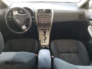 2010 Toyota Corolla z VIN 2T1BU4EE6AC455239, wystawiony jako Copart lot #60570335 z przebiegiem 256 499 mil mil oraz Szkoda całkowita • Salvage title. Historia ofert i sprzedaży dostępna na DreamBid. Obrazek 8.