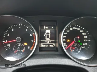 2013 Volkswagen Golf с VIN WVWDA7AJ5DW018351, выставлен на аукционе Copart как лот 59557595 с пробегом 215 043 миль миль и Чистый • Clean title. История ставок и продаж доступна на DreamBid. Изображение 9.