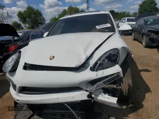 2014 Porsche Cayenne S Hybrid with VIN WP1AE2A26ELA50374, listed as a Copart auction lot 68050454 with 169,444 mi miles and Salvage title. Bid and sale history available at DreamBid. Image 5.