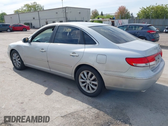 2006 Hyundai Azera SE with VIN KMHFC46F66A088989, listed as a IAAI auction lot 42213988 with 102,532 mi miles and . Bid and sale history available at DreamBid. Image 3.