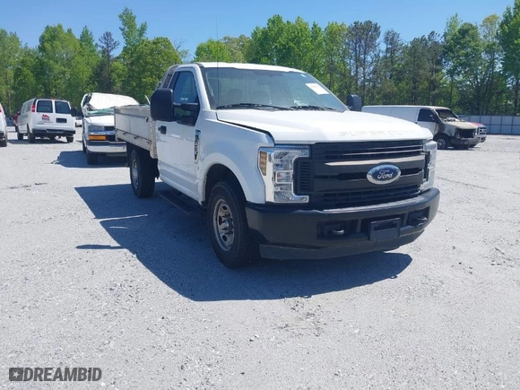 2018 Ford Super Duty F-250 SRW XL with VIN 1FDBF2A60JEC13519, listed as a IAAI auction lot 41982762 with 88,766 mi miles. Bid and sale history available at carsss.com. Image 1.