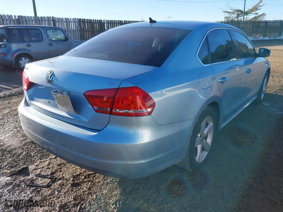 2013 Volkswagen Passat SE with VIN 1VWBP7A38DC095902, listed as a IAAI auction lot 41324349 with 170,771 mi miles. Bid and sale history available at carsss.com. Image 4.