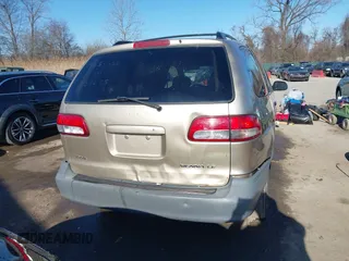 2003 Toyota Sienna LE with VIN 4T3ZF13C03U524122, listed as a IAAI auction lot 41655361 with 216,256 mi miles. Bid and sale history available at carsss.com. Image 16.