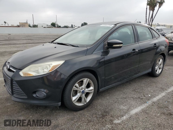 2013 Ford Focus SE z VIN 1FADP3F20DL335132, wystawiony jako Copart lot #61042315 z przebiegiem 149 443 mil mil oraz Czysty tytuł • Clean title. Historia ofert i sprzedaży dostępna na DreamBid. Obrazek 1.