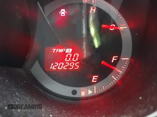 2006 Mazda 3 s z VIN JM1BK324061424656, wystawiony jako IAAI lot #42188589 z przebiegiem 120 295 mil mil oraz . Historia ofert i sprzedaży dostępna na DreamBid. Obrazek 16.