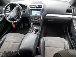 2017 Ford Explorer XLT z VIN 1FM5K8D81HGC53275, wystawiony jako Copart lot #53998225 z przebiegiem 38 557 mil mil oraz Szkoda całkowita • Salvage title. Historia ofert i sprzedaży dostępna na DreamBid. Obrazek 8.