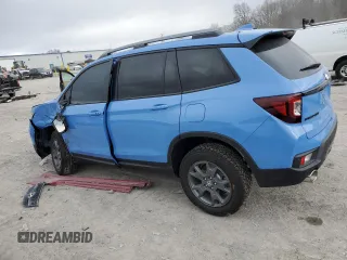 2025 Honda Passport TrailSport z VIN 5FNYF8H65SB009838, wystawiony jako Copart lot #87318814 z przebiegiem 2222 mil mil oraz Szkody całkowita. Historia ofert i sprzedaży dostępna na DreamBid. Obrazek 2.