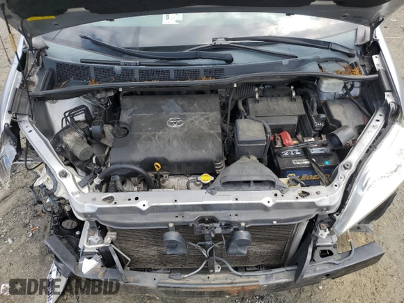 2011 Toyota Sienna XLE AAS z VIN 5TDYK3DC1BS165154, wystawiony jako Copart lot #57044235 z przebiegiem 232 461 mil mil oraz Szkoda całkowita • Salvage title. Historia ofert i sprzedaży dostępna na DreamBid. Obrazek 12.