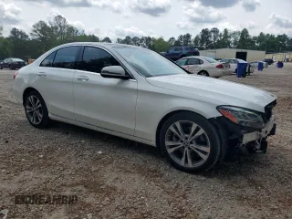2021 Mercedes-Benz C 300 z VIN W1KWF8DB8MR611212, wystawiony jako Copart lot #54318625 z przebiegiem 44 367 mil mil oraz Szkoda całkowita • Salvage title. Historia ofert i sprzedaży dostępna na DreamBid. Obrazek 4.
