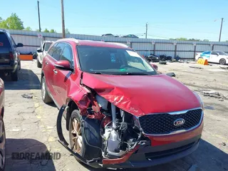2017 Kia Sorento LX z VIN 5XYPG4A3XHG295107, wystawiony jako IAAI lot #42037114 z przebiegiem 91 967 mil mil oraz . Historia ofert i sprzedaży dostępna na DreamBid. Obrazek 1.
