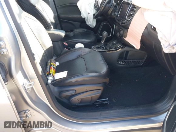 2018 Jeep Compass Limited with VIN 3C4NJDCB8JT246385, listed as a IAAI auction lot 40858204 with Not provided miles and . Bid and sale history available at DreamBid. Image 5.
