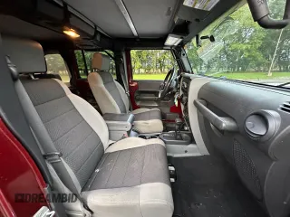 2007 Jeep Wrangler Unlimited X z VIN 1J8GA39147L156911, wystawiony jako Copart lot #60941945 z przebiegiem 115 766 mil mil oraz Czysty tytuł • Clean title. Historia ofert i sprzedaży dostępna na DreamBid. Obrazek 5.