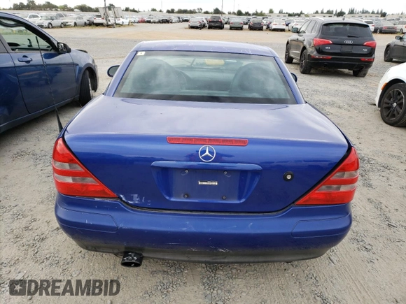 1998 Mercedes-Benz SLK 230/320 with VIN WDBKK47F9WF079564, listed as a Copart auction lot 71497654 with 226,380 mi miles and Salvage Title. Bid and sale history available at DreamBid. Image 6.