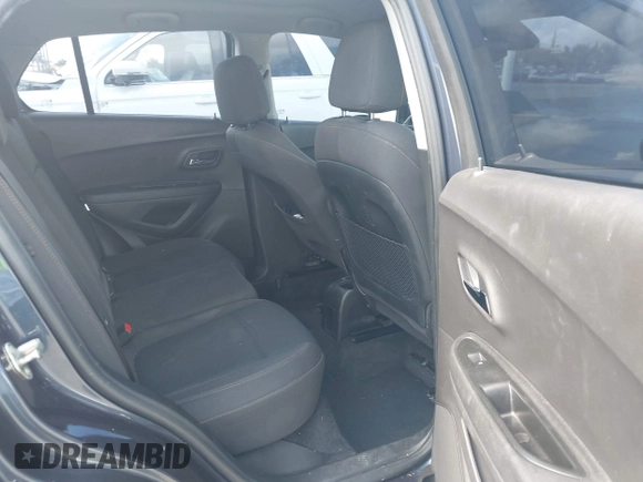 2018 Chevrolet Trax LS with VIN 3GNCJKSB4JL377396, listed as a IAAI auction lot 41943133 with 185,449 mi miles. Bid and sale history available at carsss.com. Image 8.