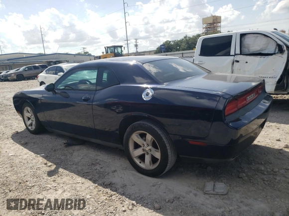2013 Dodge Challenger SXT z VIN 2C3CDYAG4DH676114, wystawiony jako Copart lot #55225035 z przebiegiem Nie podano mil oraz Szkody całkowita. Historia ofert i sprzedaży dostępna na DreamBid. Obrazek 2.