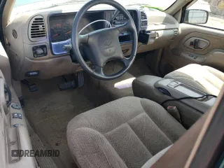 1996 Chevrolet Silverado 3500 z VIN 1GCHC34J8TE124099, wystawiony jako Copart lot #67838764 z przebiegiem 112 293 mil mil oraz Szkody całkowita. Historia ofert i sprzedaży dostępna na DreamBid. Obrazek 8.