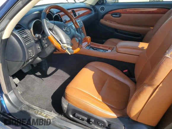 2004 Lexus SC 430 z VIN JTHFN48Y040056666, wystawiony jako Copart lot #55772965 z przebiegiem 128 381 mil mil oraz Szkoda całkowita • Salvage title. Historia ofert i sprzedaży dostępna na DreamBid. Obrazek 7.