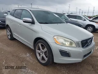 2013 Volvo XC60 T6 with VIN YV4902DZ6D2404133, listed as a IAAI auction lot 42104733 with 162,813 mi miles and . Bid and sale history available at DreamBid. Image 1.