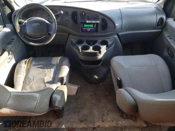 2007 Ford Econoline Cargo Commercial with VIN 1FTNE24W07DA41331, listed as a Copart auction lot 42736005 with 258,069 mi miles and Clean title. Bid and sale history available at DreamBid. Image 8.