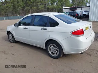 2011 Ford Focus SE with VIN 1FAHP3FN4BW199904, listed as a IAAI auction lot 41882463 with 109,798 mi miles. Bid and sale history available at carsss.com. Image 3.