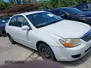 2008 Kia Spectra EX z VIN KNAFE121485543371, wystawiony jako IAAI lot #42252021 z przebiegiem 252 805 mil mil oraz . Historia ofert i sprzedaży dostępna na DreamBid. Obrazek 1.