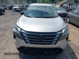 2024 Nissan Rogue S with VIN 5N1BT3AA8RC711137, listed as a IAAI auction lot 42592925 with 32,641 mi miles and . Bid and sale history available at DreamBid. Image 6.