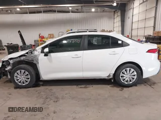 2022 Toyota Corolla SE with VIN 5YFS4MCEXNP121935, listed as a IAAI auction lot 41549770 with 47,155 mi miles and . Bid and sale history available at DreamBid. Image 15.