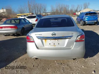 2015 Nissan Altima S with VIN 1N4AL3AP7FN334343, listed as a IAAI auction lot 40815750 with 120,624 mi miles and . Bid and sale history available at DreamBid. Image 17.