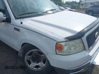 2004 Ford F-150 STX z VIN 1FTRX14W84NC21782, wystawiony jako IAAI lot #42701566 z przebiegiem 127 689 mil mil oraz . Historia ofert i sprzedaży dostępna na DreamBid. Obrazek 6.