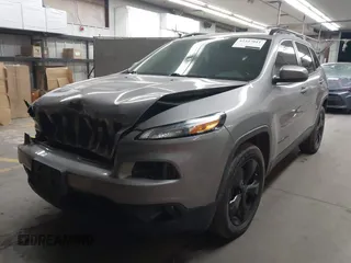2018 Jeep Cherokee Latitude with VIN 1C4PJMCX3JD579569, listed as a IAAI auction lot 42347011 with 129,990 mi miles and . Bid and sale history available at DreamBid. Image 17.