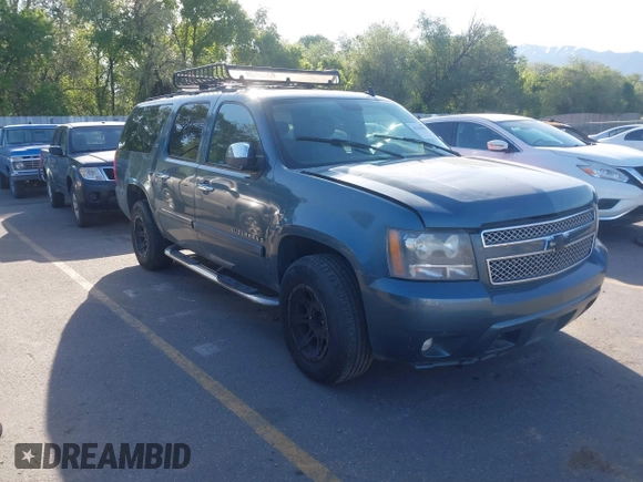 2008 Chevrolet Suburban LTZ z VIN 1GNFK163X8R176340, wystawiony jako IAAI lot #42236061 z przebiegiem 222 294 mil mil oraz . Historia ofert i sprzedaży dostępna na DreamBid. Obrazek 1.