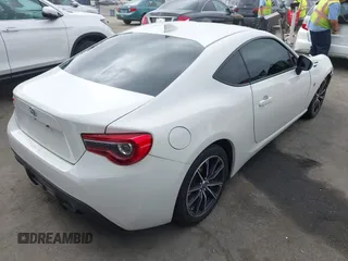 2019 Toyota 86 с VIN JF1ZNAA18K8700624, выставлен на аукционе IAAI как лот 42344754 с пробегом 109 380 миль миль и . История ставок и продаж доступна на DreamBid. Изображение 4.