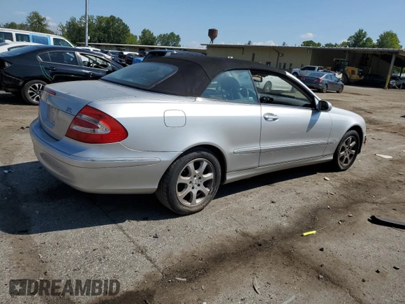 2004 Mercedes-Benz CLK 320 z VIN WDBTK65G74T030020, wystawiony jako Copart lot #69004654 z przebiegiem Nie podano mil oraz Szkody całkowita. Historia ofert i sprzedaży dostępna na DreamBid. Obrazek 3.