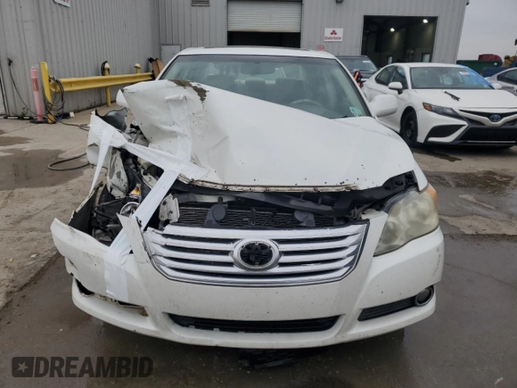 2008 Toyota Avalon XL z VIN 4T1BK36B18U294022, wystawiony jako Copart lot #50586825 z przebiegiem 11 806 mil mil oraz Szkoda całkowita • Salvage title. Historia ofert i sprzedaży dostępna na DreamBid. Obrazek 5.