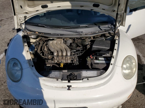 1999 Volkswagen Beetle GLS z VIN 3VWCA21C6XM406433, wystawiony jako Copart lot #46866815 z przebiegiem 64 045 mil mil oraz Czysty tytuł • Clean title. Historia ofert i sprzedaży dostępna na DreamBid. Obrazek 11.