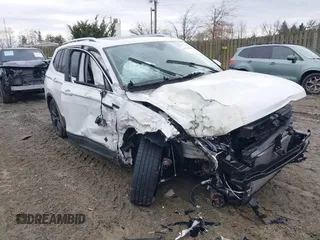 2024 Volkswagen Tiguan SE с VIN 3VVMB7AX8RM049460, выставлен на аукционе IAAI как лот 41137906 с пробегом 13 879 миль миль и . История ставок и продаж доступна на DreamBid. Изображение 1.