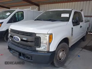 2017 Ford F-250 XLT с VIN 1FT7X2A65HEC33329, выставлен на аукционе IAAI как лот 42350771 с пробегом 153 596 миль миль и . История ставок и продаж доступна на DreamBid. Изображение 17.