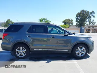 2018 Ford Explorer XLT z VIN 1FM5K7D85JGC55627, wystawiony jako IAAI lot #42261412 z przebiegiem 133 125 mil mil oraz . Historia ofert i sprzedaży dostępna na DreamBid. Obrazek 13.