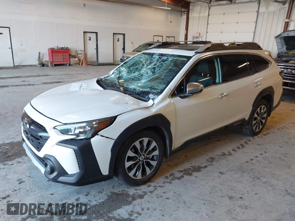 2025 Subaru Outback Touring XT with VIN 4S4BTGPD0S3223833, listed as a IAAI auction lot 41850418 with 277 mi miles and . Bid and sale history available at DreamBid. Image 17.