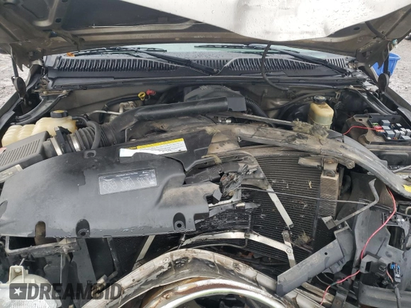 1999 GMC New Sierra 1500 SLE with VIN 1GTEK19T2XE552146, listed as a Copart auction lot 81512644 with 194,272 mi miles and Salvage Title. Bid and sale history available at carsss.com. Image 12.