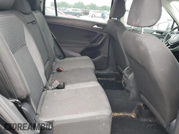 2021 Volkswagen Tiguan S z VIN 3VV0B7AX6MM023026, wystawiony jako Copart lot #60134345 z przebiegiem 98 196 mil mil oraz Szkoda całkowita • Salvage title. Historia ofert i sprzedaży dostępna na DreamBid. Obrazek 10.