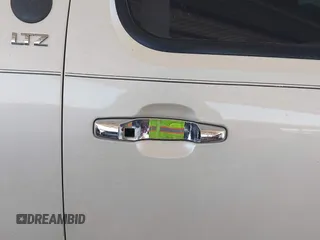 2013 Chevrolet Avalanche LTZ с VIN 3GNTKGE75DG144464, выставлен на аукционе IAAI как лот 42502256 с пробегом 116 237 миль миль и . История ставок и продаж доступна на DreamBid. Изображение 6.