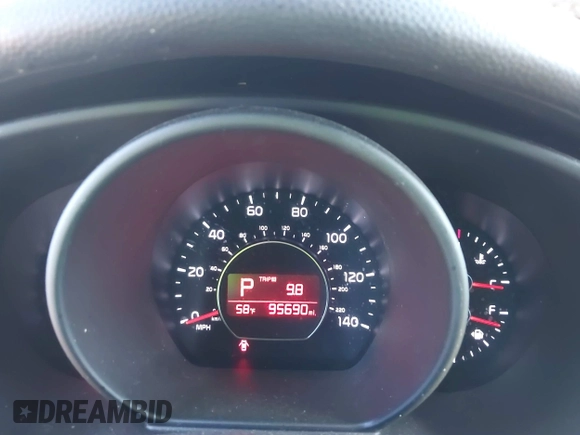 2016 Kia Soul + z VIN KNDJP3A59G7329986, wystawiony jako IAAI lot #41356623 z przebiegiem 95 690 mil mil oraz . Historia ofert i sprzedaży dostępna na DreamBid. Obrazek 7.