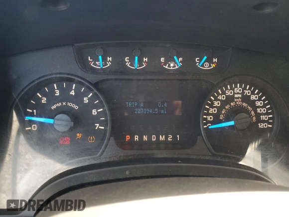 2014 Ford F-150 XL z VIN 1FTMF1EM3EKD42720, wystawiony jako Copart lot #51316405 z przebiegiem 227 094 mil mil oraz Szkoda całkowita • Salvage title. Historia ofert i sprzedaży dostępna na DreamBid. Obrazek 9.