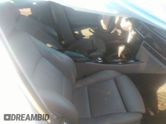 2007 BMW 3 Series 335i with VIN WBAVB73517VH23269, listed as a IAAI auction lot 37625344 with 1 mi miles. Bid and sale history available at carsss.com. Image 5.