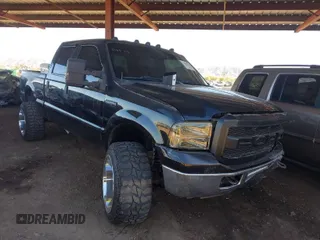 2007 Ford Super Duty F-250 XL with VIN 1FTSW21P27EB17767, listed as a IAAI auction lot 41861833 with 363,499 mi miles. Bid and sale history available at carsss.com. Image 1.