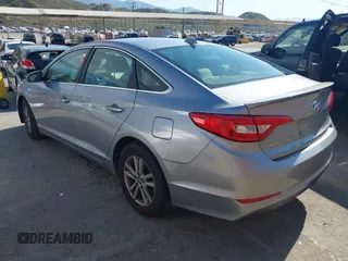 2015 Hyundai Sonata SE with VIN 5NPE24AF0FH182997, listed as a IAAI auction lot 42014095 with 80,109 mi miles and . Bid and sale history available at DreamBid. Image 3.