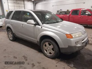 2005 Saturn VUE z VIN 5GZCZ63445S870686, wystawiony jako IAAI lot #41303646 z przebiegiem 179 620 mil mil oraz . Historia ofert i sprzedaży dostępna na DreamBid. Obrazek 1.