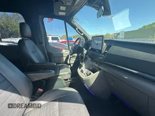 2022 Ford Transit Passenger XL with VIN 1FBAX9C83NKA04968, listed as a Copart auction lot 47838735 with 18,634 mi miles and Clean Title. Bid and sale history available at DreamBid. Image 5.